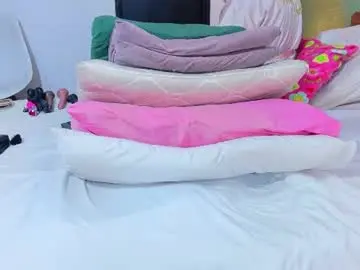 Chaturbate Watch Live Sex Cams of curvyebonyy_