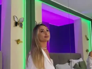 Chaturbate Best live sex cam show of loradevine