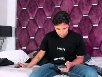 Chaturbate Free Live Porn of tonybenedetti