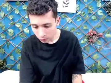 Chaturbate Watch Live Sex Cams of lucasssmith11