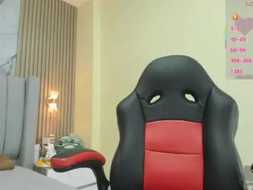 Chaturbate Live Sex Cam of magievans1