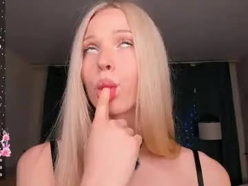 Chaturbate Best live sex cam show of mikaelataron