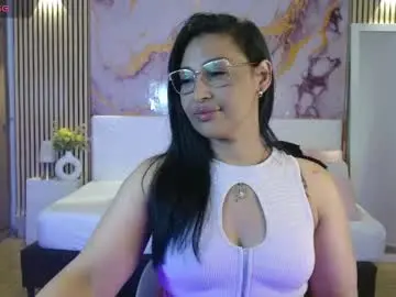 Chaturbate Live Porn of ivyshine7