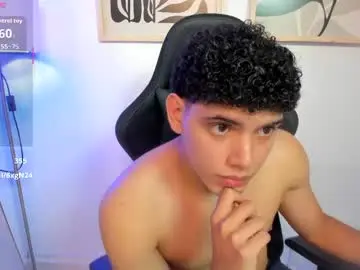 Chaturbate Nude Webcam of justin_payn14