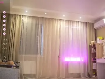 Chaturbate Live Sex Cam of queenelia