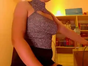 Chaturbate Live Sex of agatha137