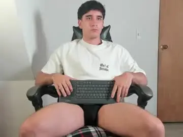 Chaturbate Live Sex of leo_jones389