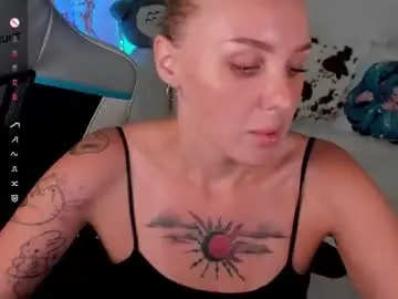 Chaturbate Live Sex Cam of lushcherry