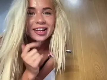 Chaturbate Live Sex Cam of allanarey151