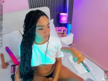 Chaturbate Sex Cam of clawdeen__wolf