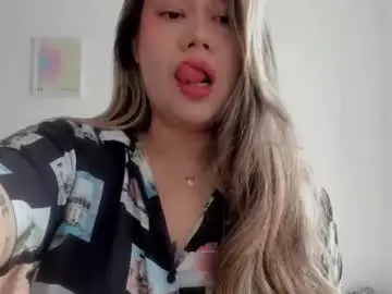 Chaturbate Best live sex cam show of sarasmith19