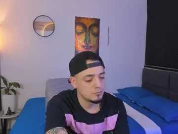 Chaturbate Live Sex Cam of kendel_dimitri