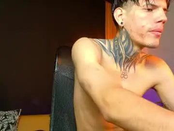 Chaturbate Free Live Porn of daviid_huge