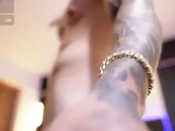 Chaturbate Live Sex Cam of davidd_blake