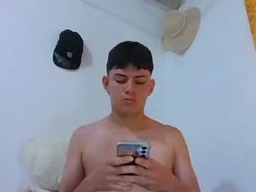Chaturbate Live Sex Cam of herrerabuitragroedwin