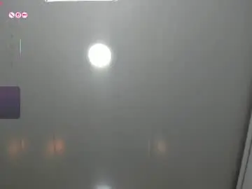 Chaturbate Live Porn of emili_lenus