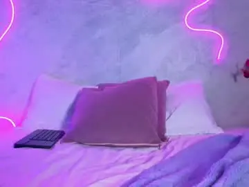 Chaturbate Live Sex of emily_white11