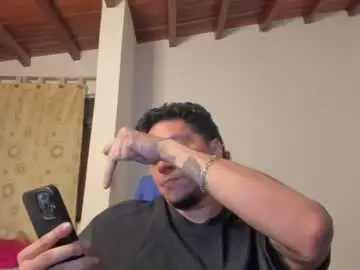 Chaturbate Live Sex Cam of masterjuanc