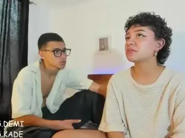 Chaturbate Live Porn of kade_demi