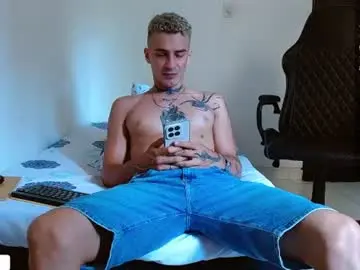 Chaturbate Watch Live Sex Cams of bray_hotboy