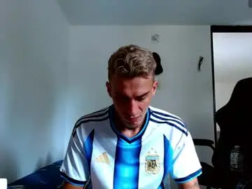 Chaturbate Live Porn of bray_hotboy