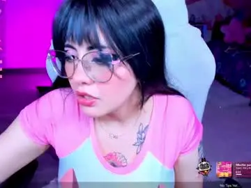 Chaturbate Watch Live Sex Cams of alyssaromanova