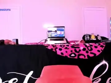 Chaturbate Live Sex Cam of naughtyobsessions