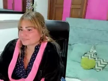 Chaturbate Sex Cam of julieta_star69