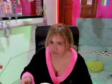 Chaturbate Watch Live Sex Cams of julieta_star69
