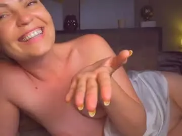 Chaturbate Adult Video Chat of kirasunny