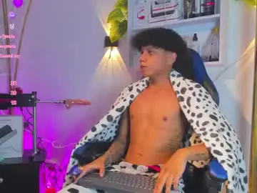 Chaturbate Live Sex Cam of _taylor_black