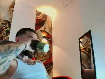 Chaturbate Nude Webcam of luke_davis01