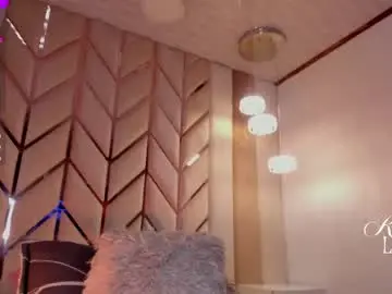 Chaturbate Live Porn of raven_luxx