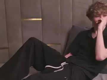 Chaturbate Live Porn of curlytwinkboy