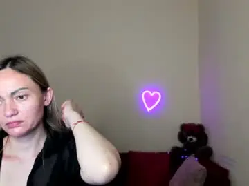 Chaturbate Live Sex Cam of mikkey_mouse8