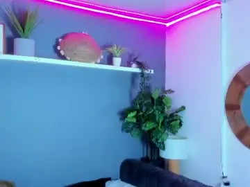 Chaturbate Sex Cam of kira_exe