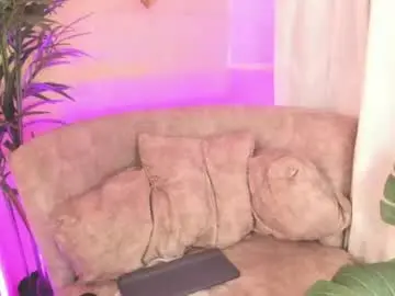 Chaturbate Adult Webcams of ema_lambert