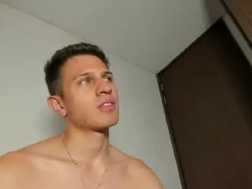 Chaturbate Watch Live Sex Cams of kevin_ahs1