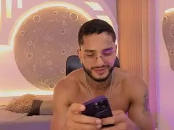 Chaturbate Free Live Porn of alanrodgers2_0
