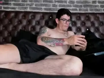 Chaturbate Live Sex of damian_bulls