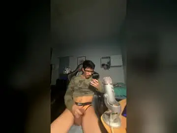 Chaturbate Live Sex Cam of harddmikee