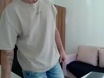 Chaturbate Watch Live Sex Cams of darius_94