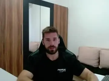 Chaturbate Live Sex of darius_94
