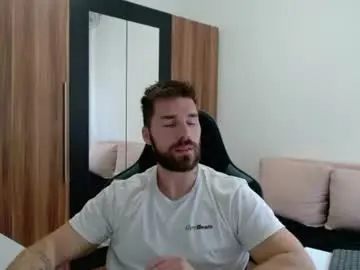 Chaturbate Live Sex Cam of darius_94