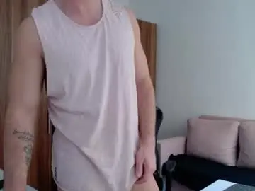 Chaturbate Best live sex cam show of darius_94