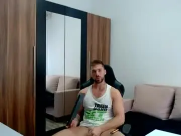 Chaturbate Sex Chat of darius_94