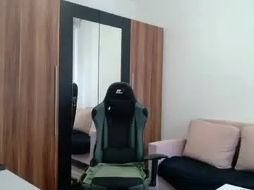 Chaturbate Live Sex Cam of darius_94