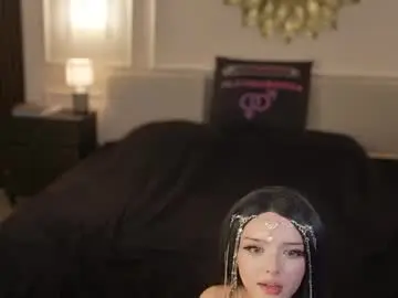Chaturbate Live Sex Cam of kira0541