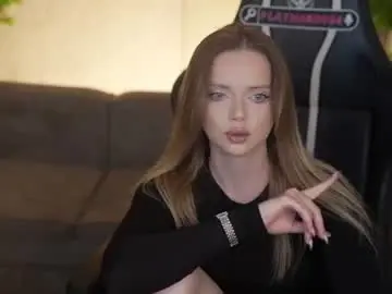 Chaturbate Live Sex Cam of kira0541