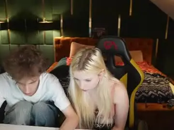 Chaturbate Nude Webcam of kira0541